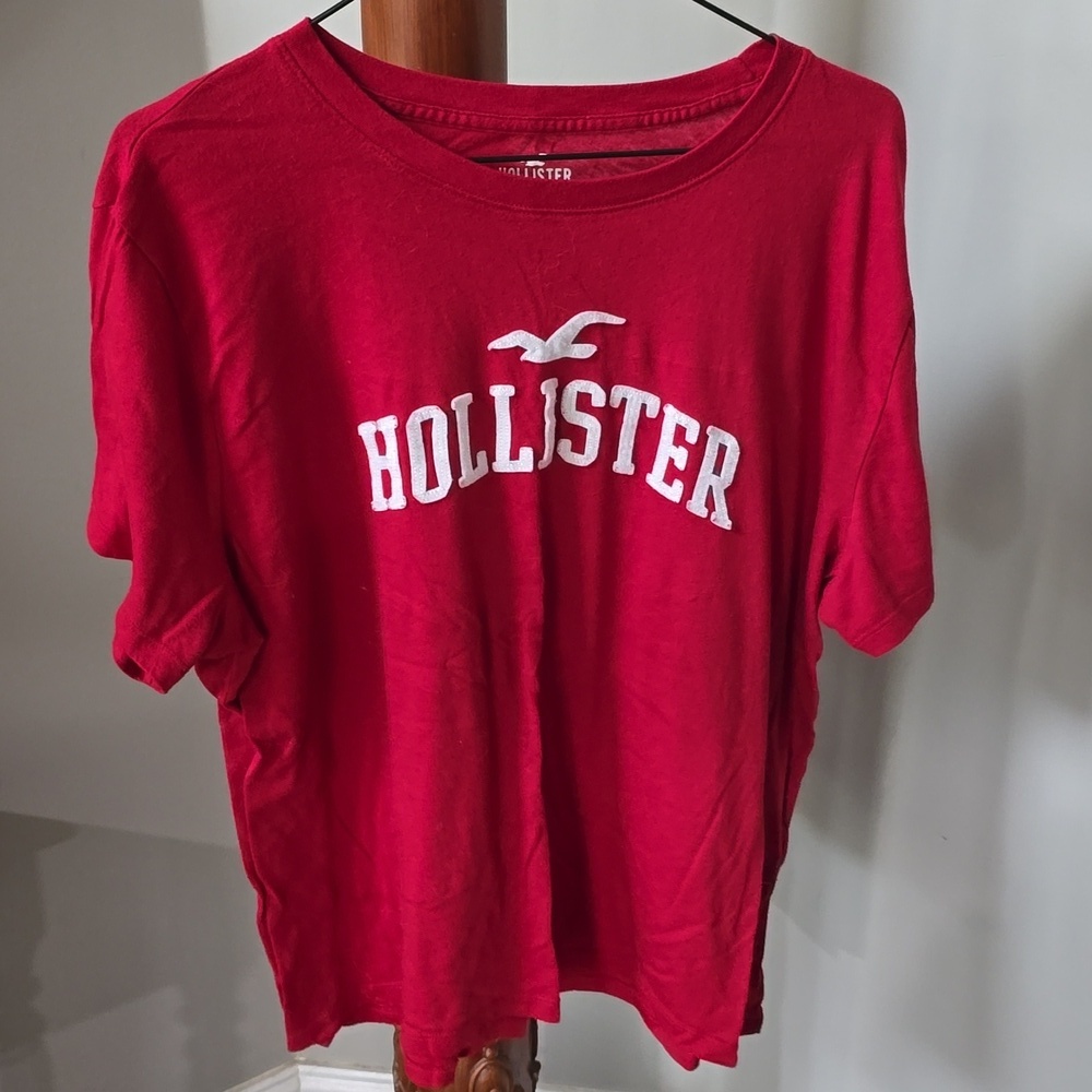 Hollister tshirt